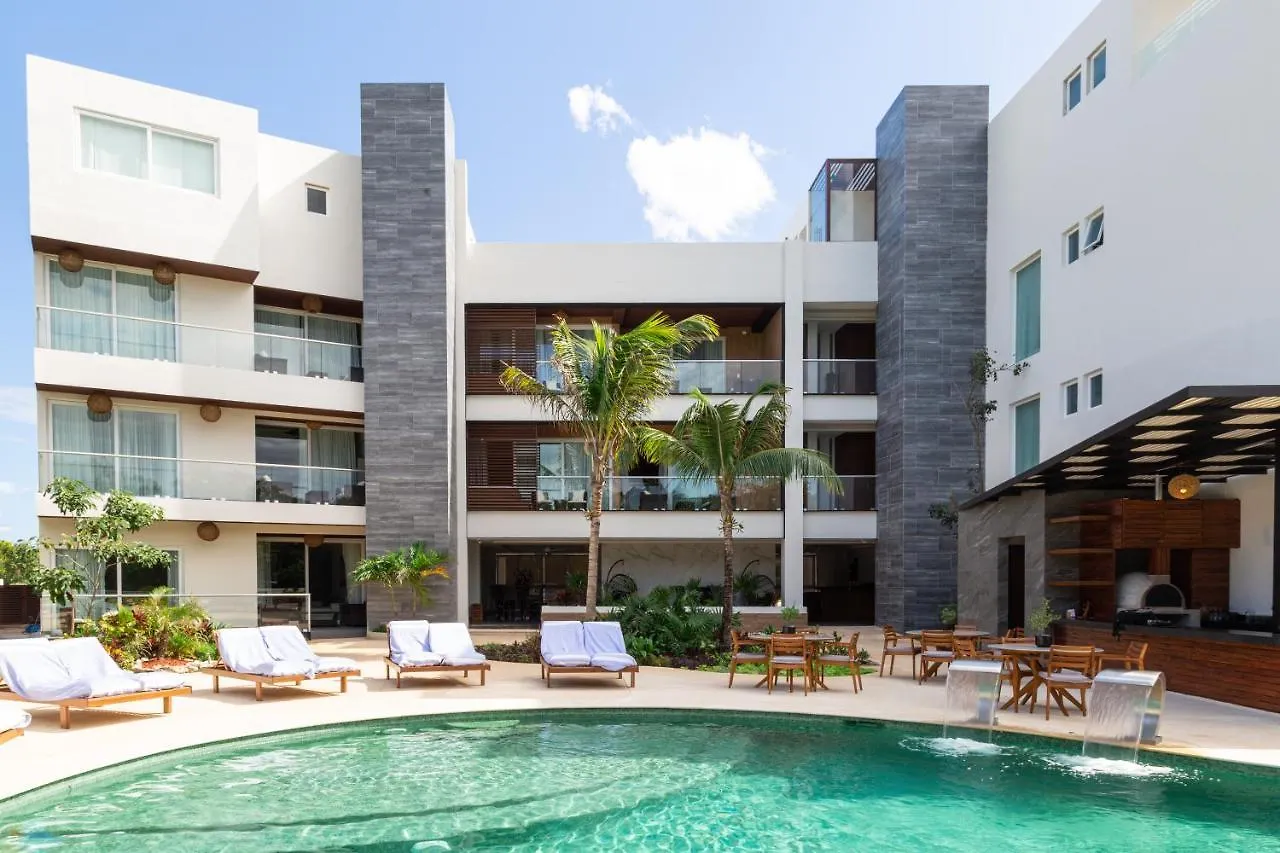 אקומל Solmare Apartments & Suites
