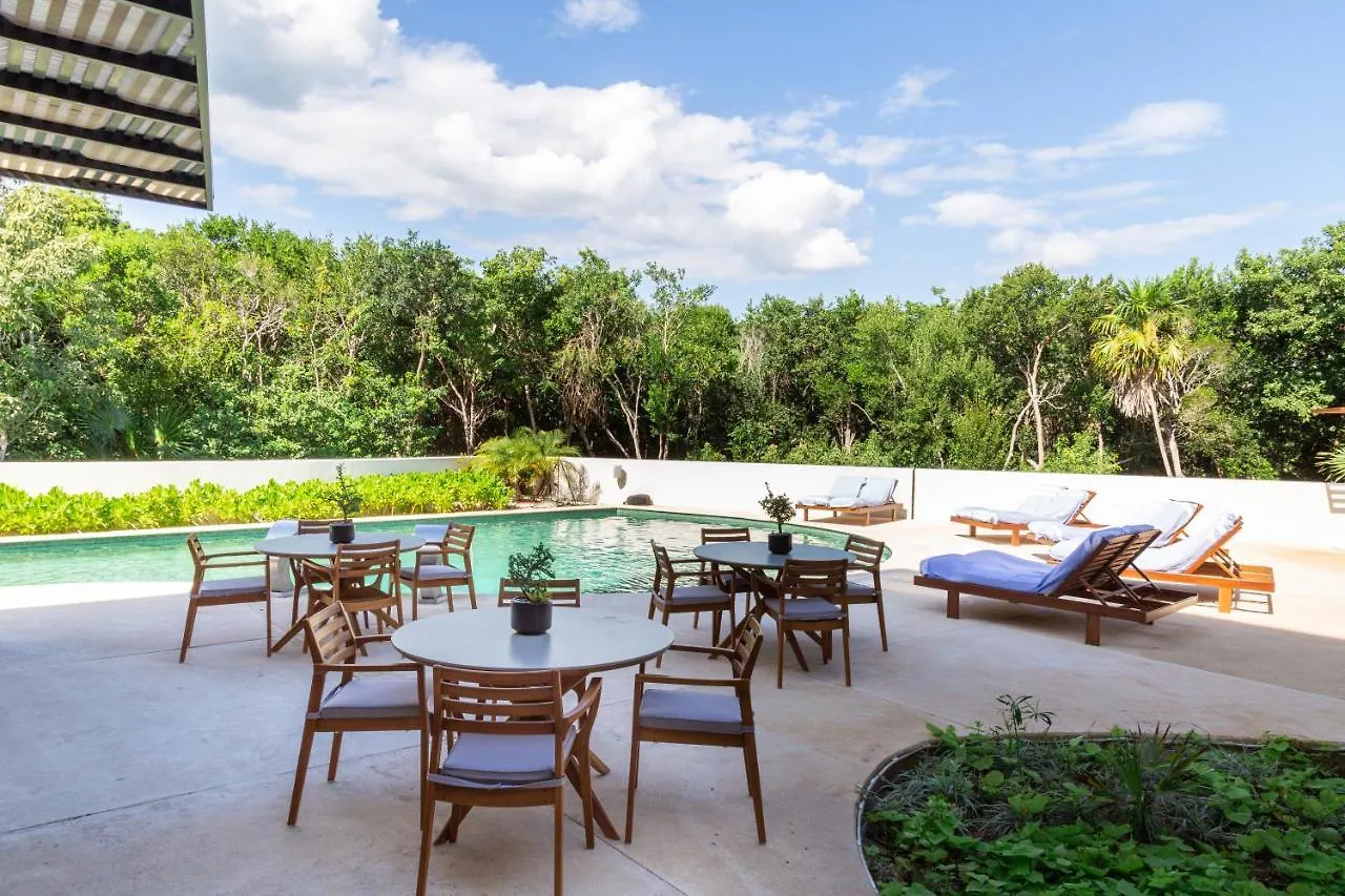 אקומל Solmare Apartments & Suites