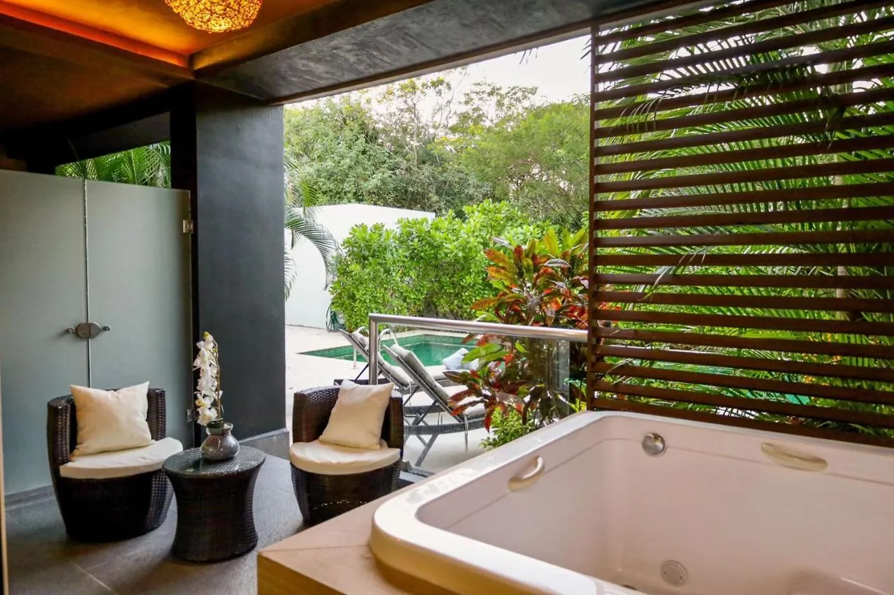 אקומל Solmare Apartments & Suites