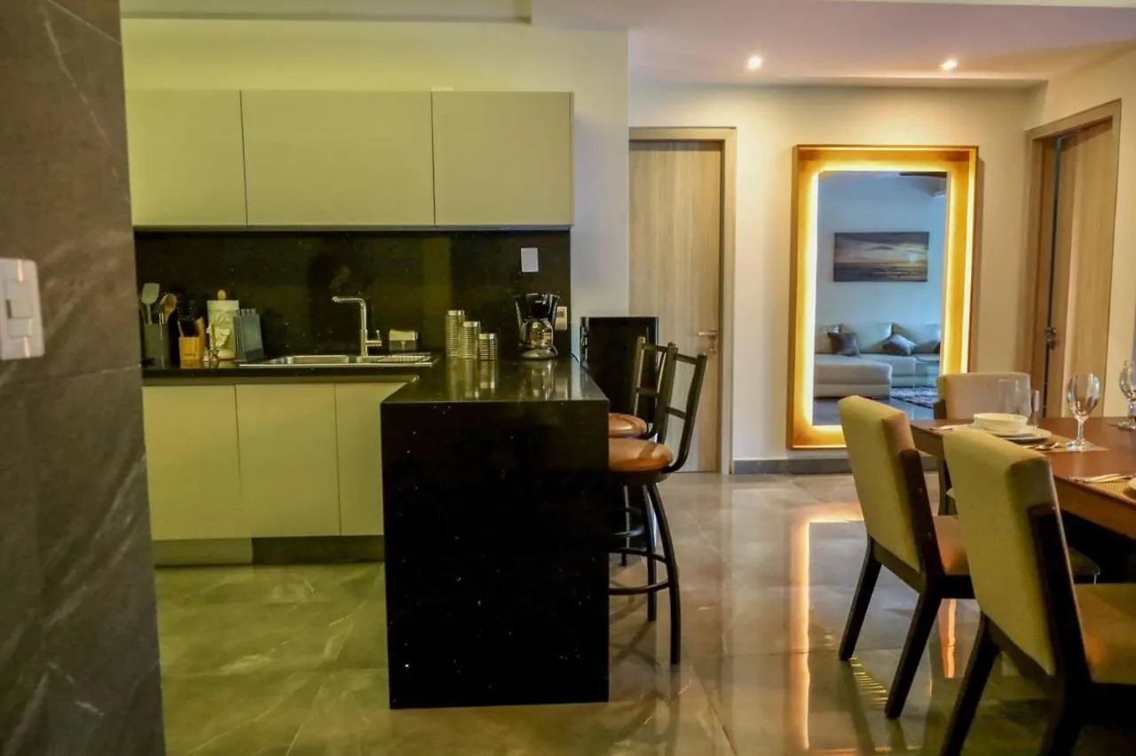 אקומל Solmare Apartments & Suites 0*,  מקסיקו
